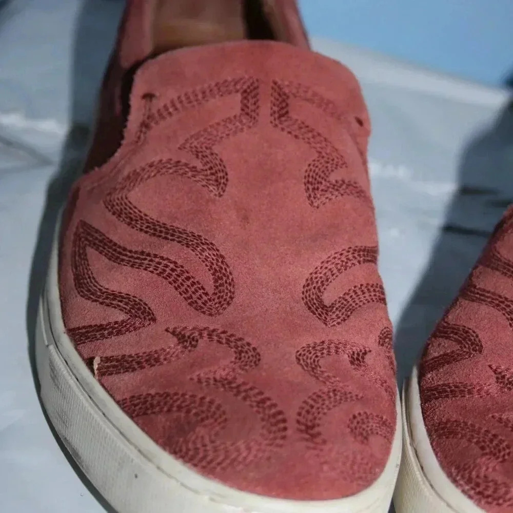 Designer by Frye Ivy Primrose Suede Slip On Sneakers Womens Size 9 - Picture 2 of 16